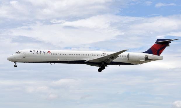Delta Airlines bans passenger for life after pro-Donald Trump rant ... Delta Airlines bans passenger for life after pro-Donald Trump rant ...