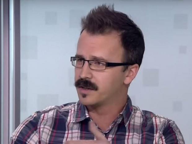 Professor says 'trying not to vomit' after soldier gets seat