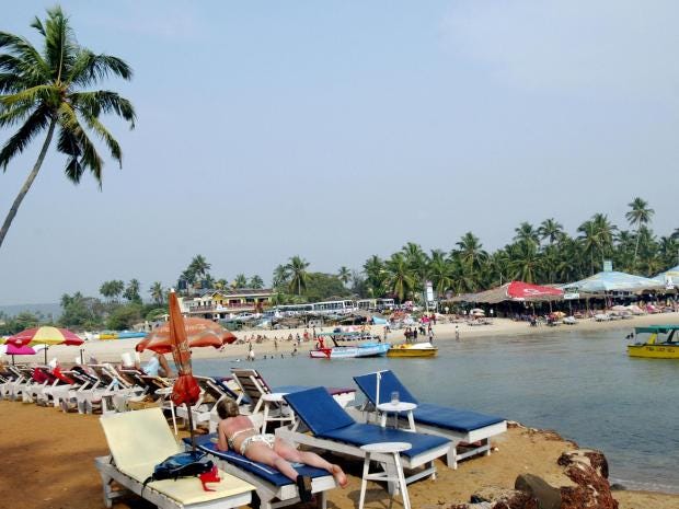 tourist-beach-goa.jpg