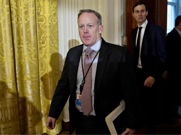 sean-spicer-donald-trump.jpg