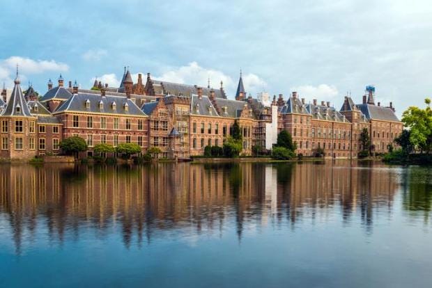 the-hague-binnenhof-day.jpg