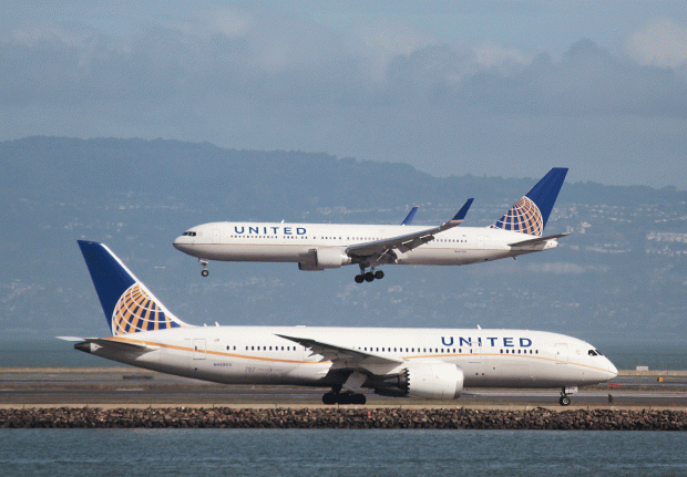 united-airline-0.gif