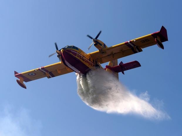 water-bombing-plane-portuga.jpg