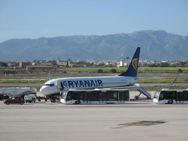ryanairatpalmaairport1.jpg