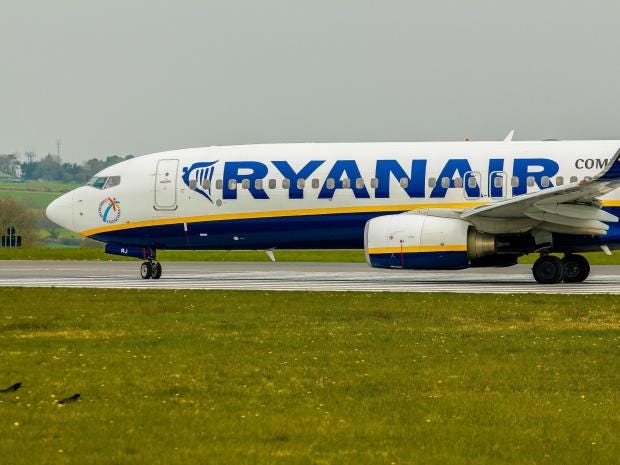 ryanair-plane.jpg
