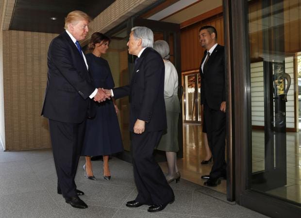 donald-trump-emperor-akihito.jpg