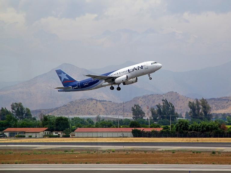 latam-airline-santiago.jpg