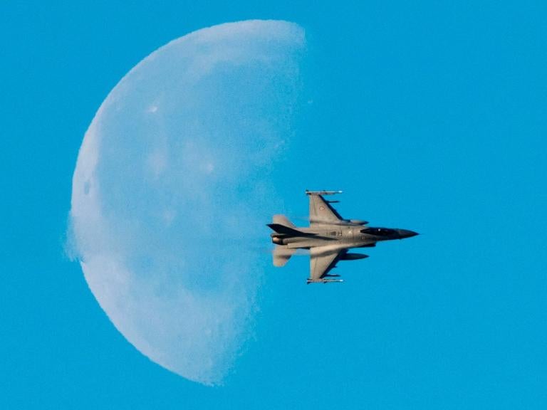 f-16-moon.jpg