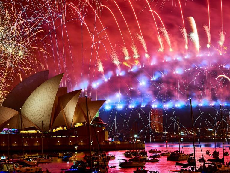 fireworks-sydney-new-years-eve-2018.jpg