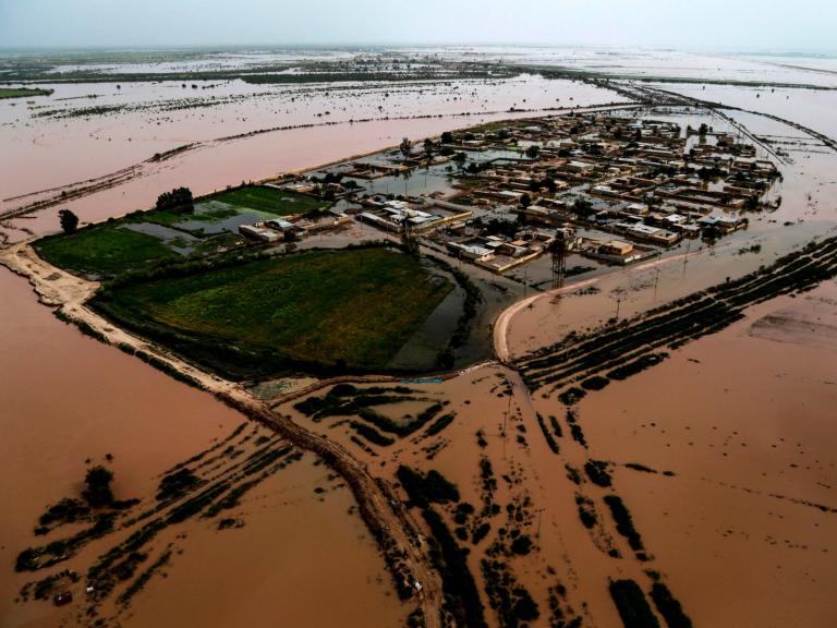 iran-floods.jpg