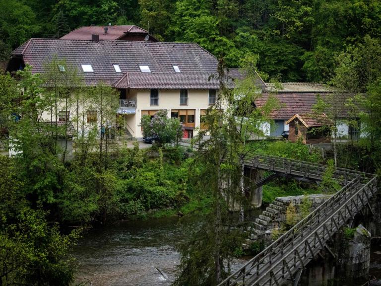 passau-crossbow-hotel.jpg