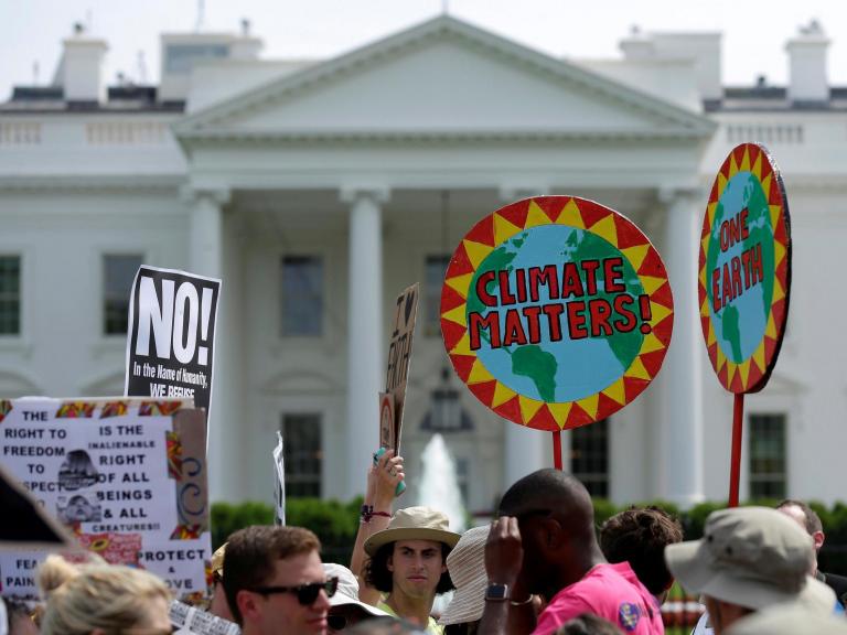 white-house-climate-change-protest.jpg