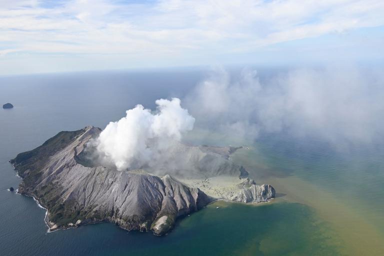 New-Zealand-volcano-19.jpg