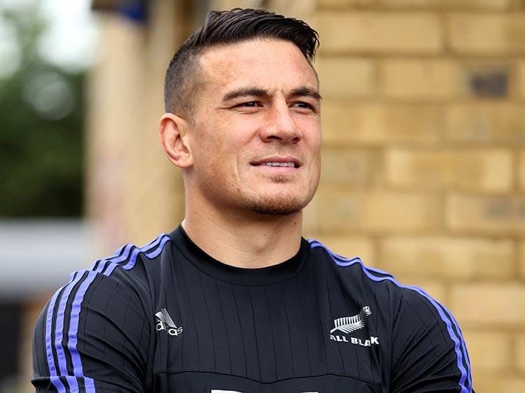 Sonny Bill Williams tweets photo of blood-sucking therapy and receives ...