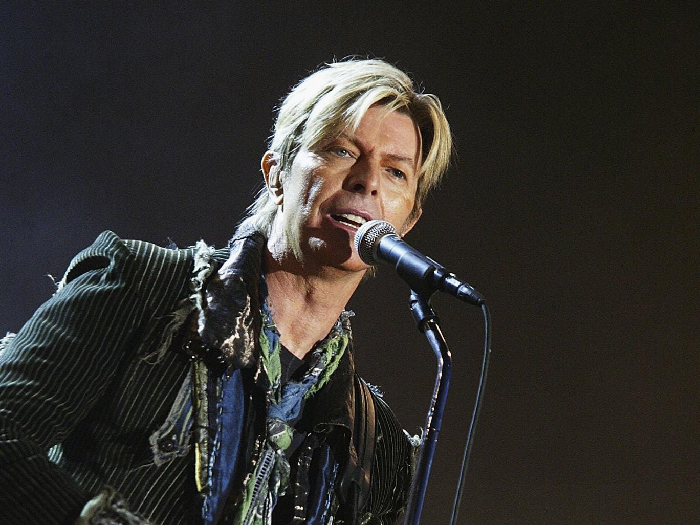 David Bowie: Brian Eno tells of 'goodbye' message sent…