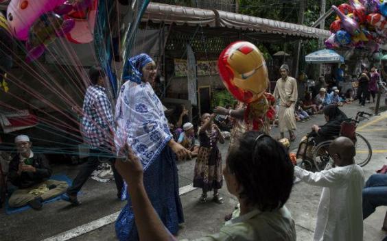 10 photos of Eid celebrations from around the world  indy100