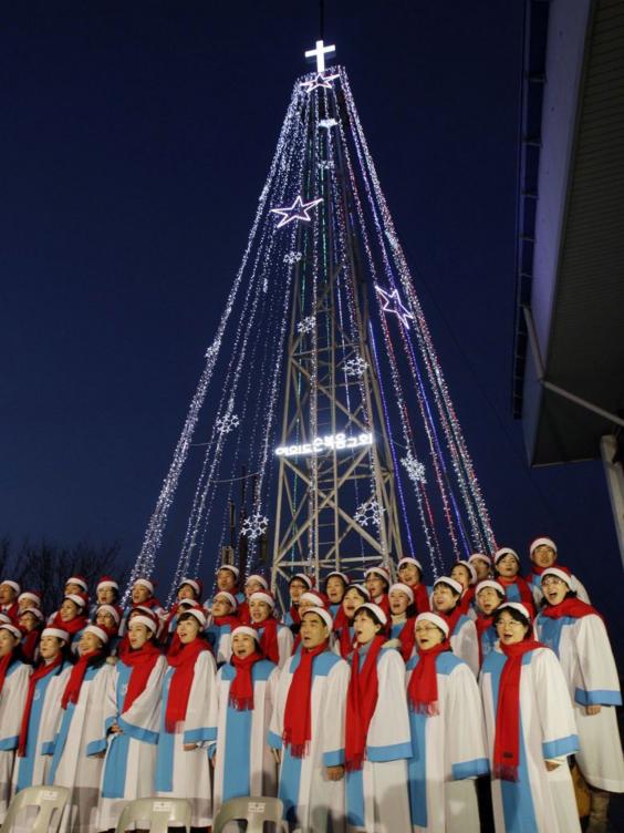 South Korea pulls down 'Christmas tree' condemned by North as