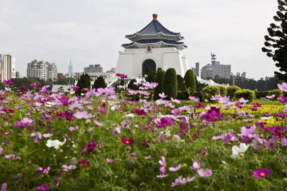 chiang_kaishek_memorial_hall_3.jpg