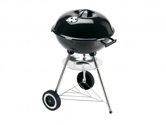 10. Landmann 43.5cm Kettle Charcoal Barbecue: £27, amazon