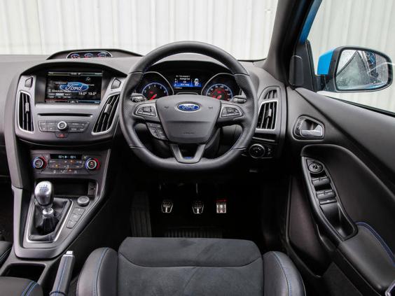 Ford Focus Rt >> Ford Focus RS, car review: On road and on track with super Ford Focus Rt >> Ford Focus RS, car review: On road and on track with super
