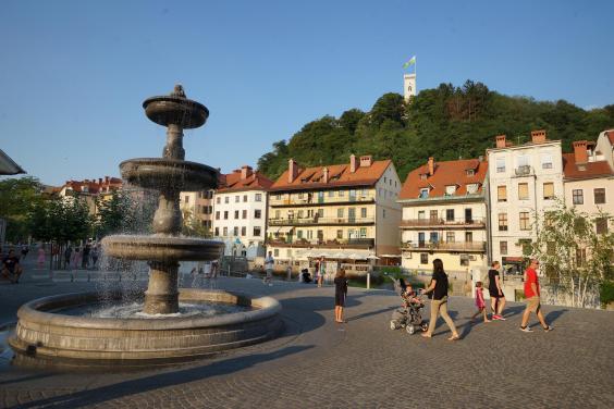 fontana-in-stara-ljubljana-3755-orig.jpg