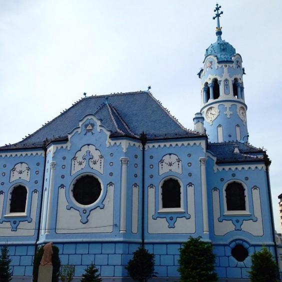 brat.bluechurch02.jpg