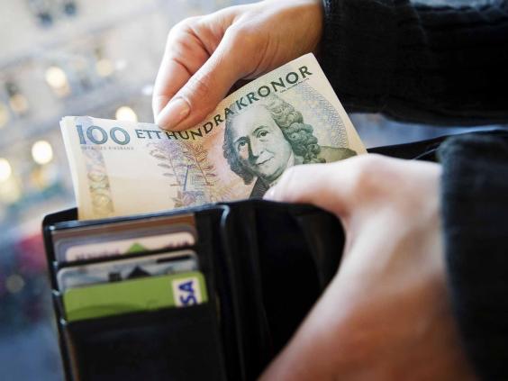 sweden-krone-2.jpg sweden-krone-2.jpg