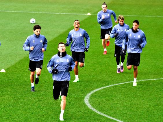 Real Madrid Coach Wary of Napoli Real Madrid Coach Wary of Napoli