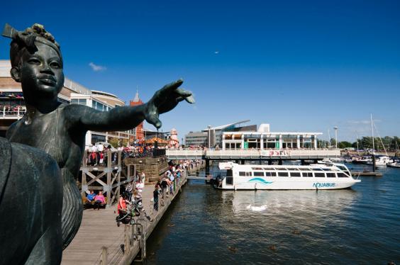 cardfirrwater-taxi-cardiff-bay.jpg