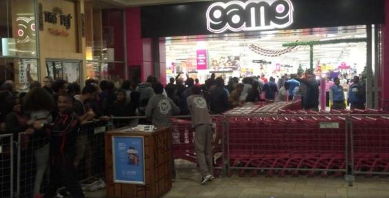 Black Friday 2017: Chaos as huge crowds of shoppers in Brazil scuffle over discount TVs | The ...