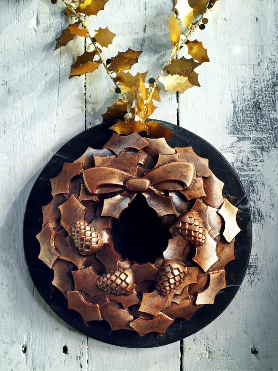 sainsttdtiffinwreath-hr.jpg