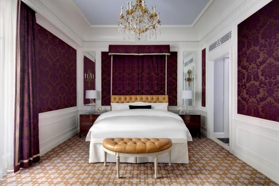 stregisdeluxe-suite-bedroom.jpg