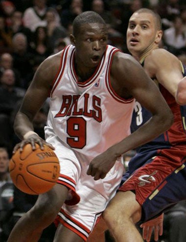 Deng in action for the Chicago Bulls