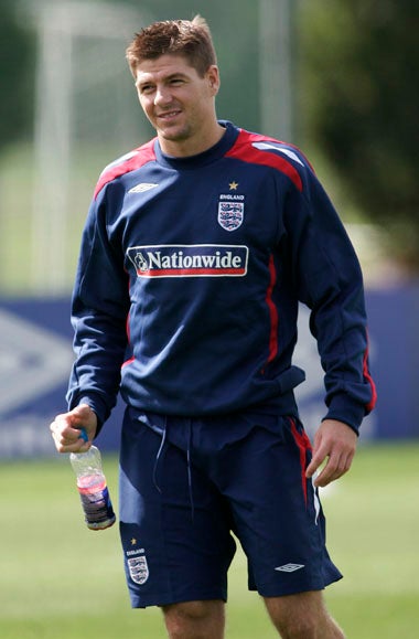 Gerrard sits out training ahead of the Euro '08 qualifiers