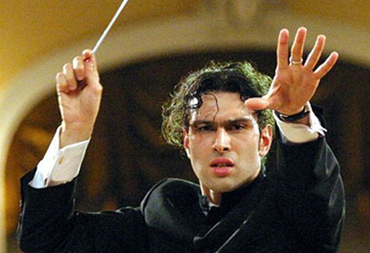 10 Fun Facts About Conductors' Batons