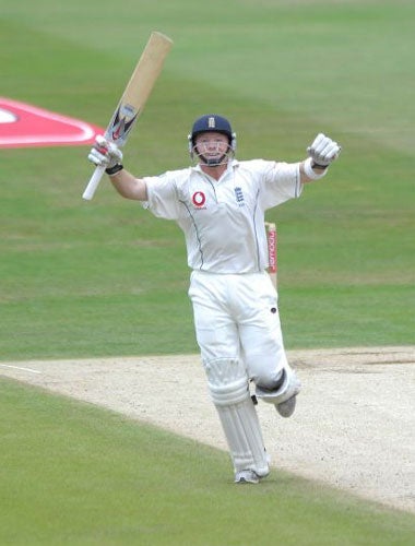 Bell celebrates his third hundred in three successive Tests