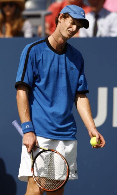 Murray shows his torment on the way to a 6-1, 5-7, 6-3, 6-0 defeat by Nikolai Davydenko