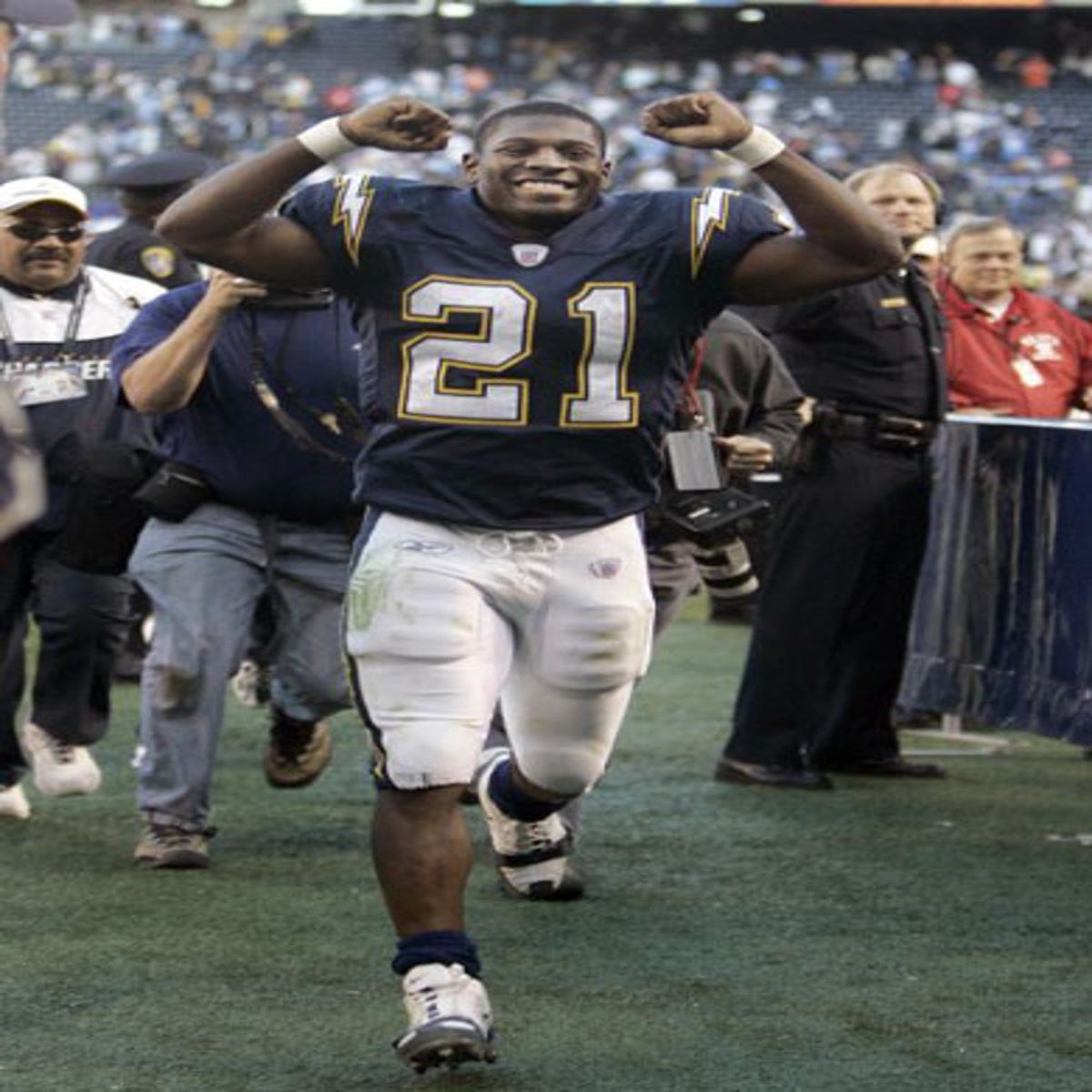 The Life And Career Of LaDainian Tomlinson (Complete Story)