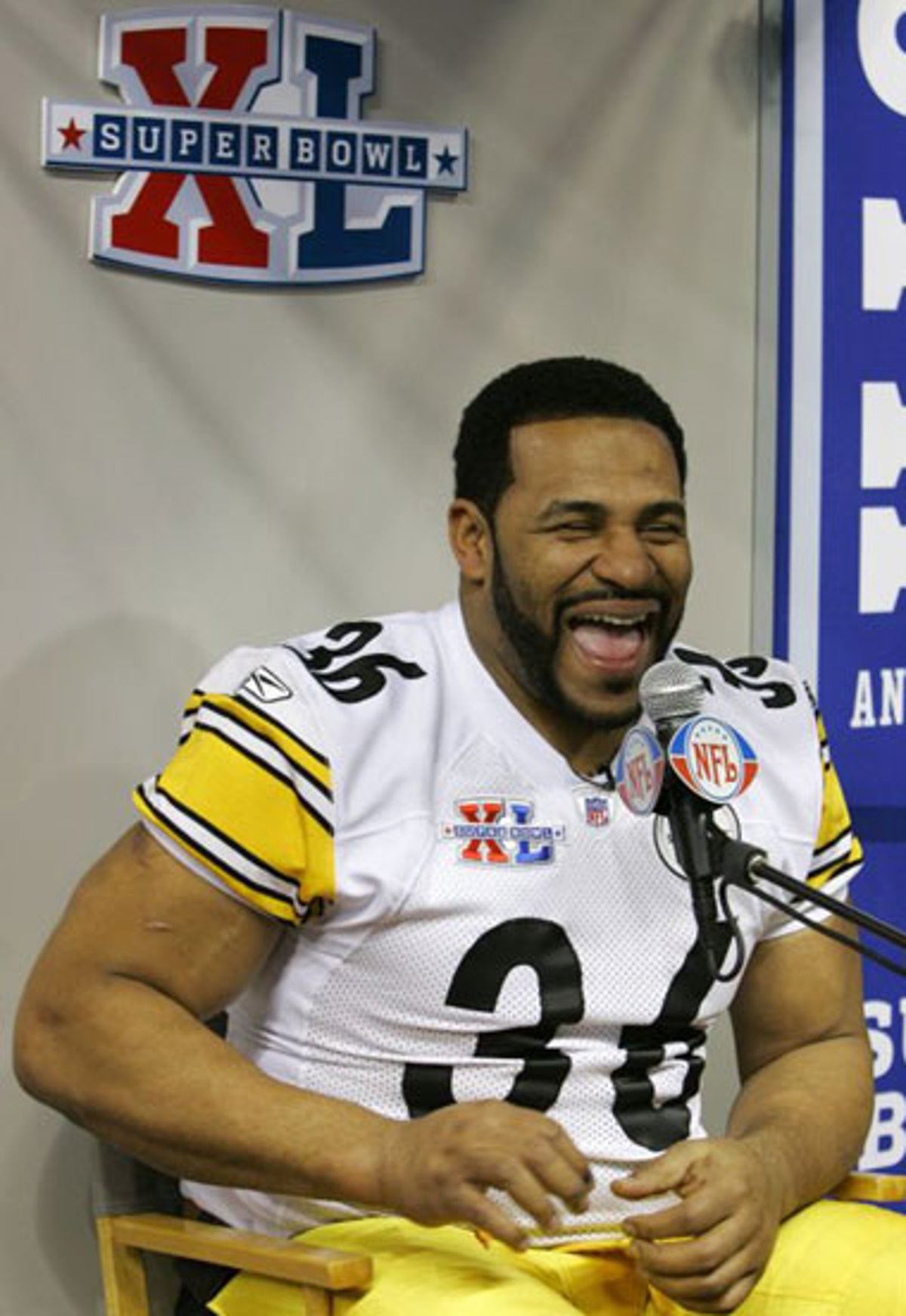 Jerome 'The Bus' Bettis comes back to school: Steelers great