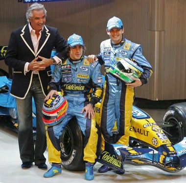Briatore launches the Renault R26 with drivers Fernando Alonso and Giancarlo Fisichella