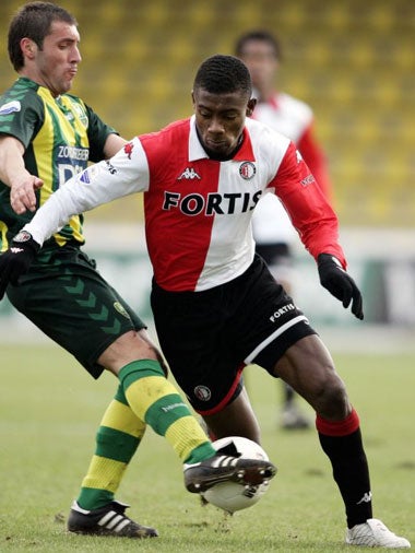 Chelsea signed Kalou from Dutch club Feyenoord
