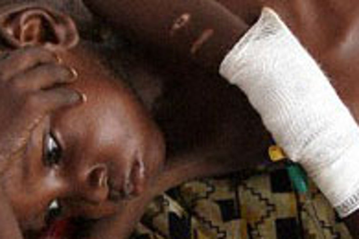 President Tandja: 'The people of Niger look well fed, as you can see ...