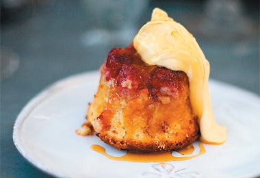 Raspberry and orange pudding © Lisa Barber