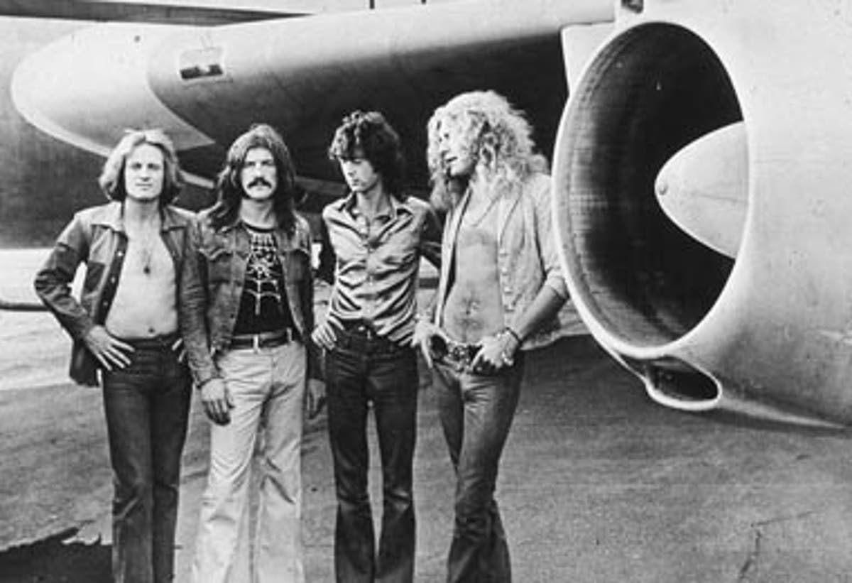 Led Zeppelin – The Dinosaur In Motion – 4 x CD (Unofficial