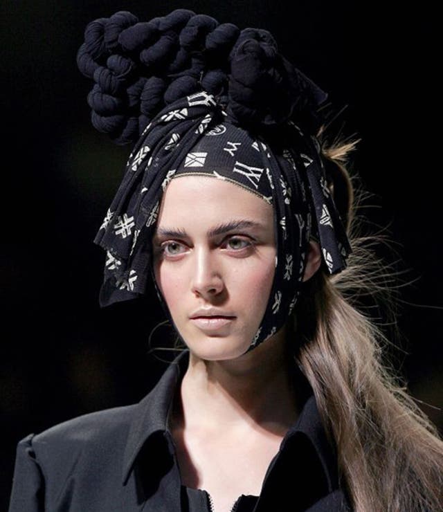 The return of the headscarf?