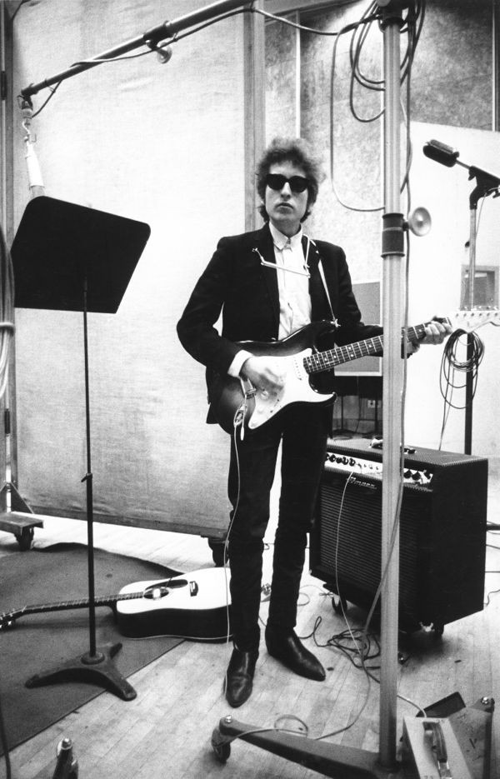 Suitable attire: Bob Dylan in preacherman mode © Michael Ochs Archives/Getty Images