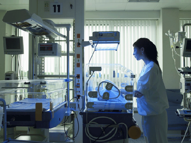 Life experience and transferable skills are valued in nursing and midwifery © Getty Images