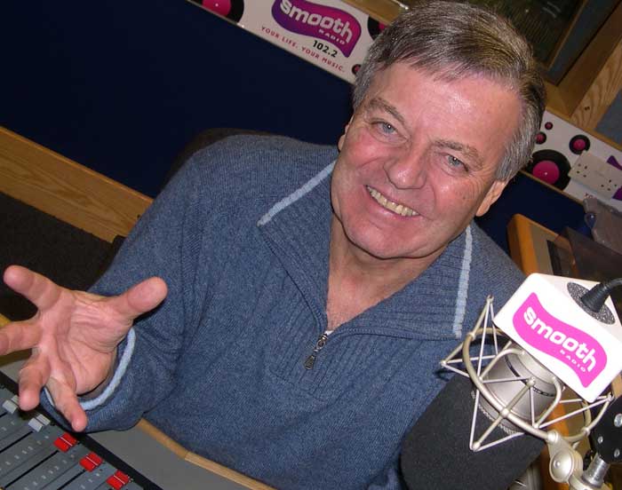 Veteran DJ Tony Blackburn is to return to BBC chart countdowns