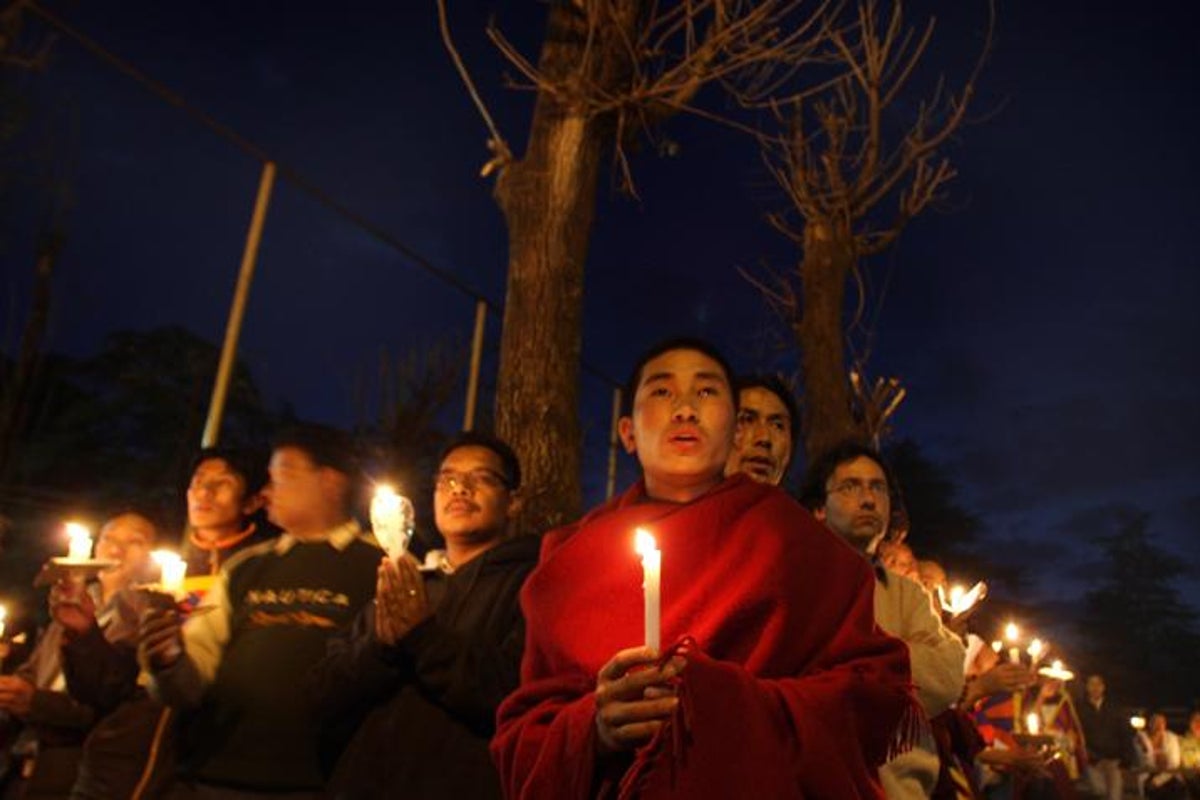 China clamps down on unrest as riots spread across Tibet | The ...