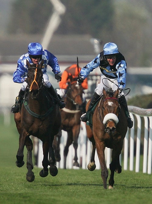 Robbie Power and Silver Birch lead Peter Bowen and McKelvey at the 2007 Grand National